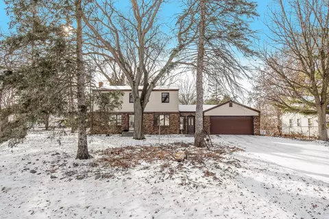 850 Wagon Wheel Trl, Mendota Heights, MN 55120