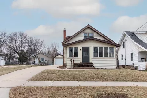 817 7th Ave SE, Rochester, MN 55904