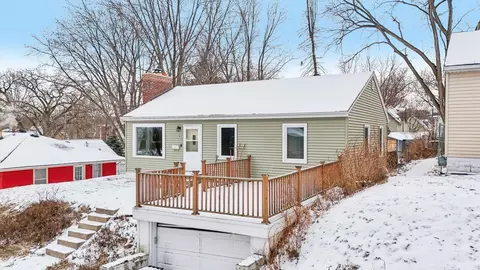 46 Winona St E, Saint Paul, MN 55107