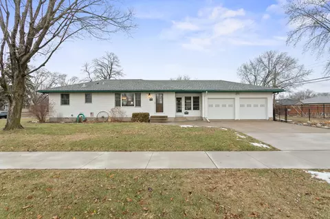 4008 71st Ave N, Brooklyn Center, MN 55429