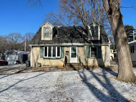 2669 5th Ave E, North Saint Paul, MN 55109