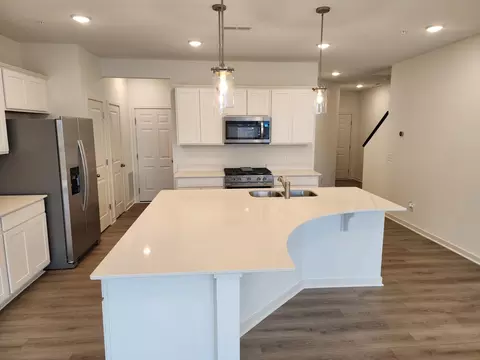 4712 Airlake Curv, Woodbury, MN 55129