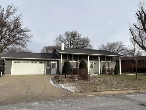 1201 6th Cir SE, Waseca, MN 56093