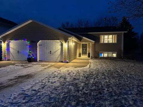 702 Oak St, Marshall, MN 56258 photo 22