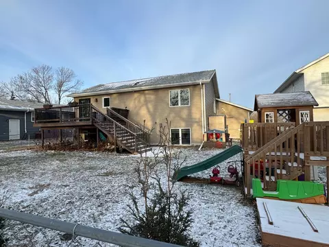 702 Oak St, Marshall, MN 56258 photo 21