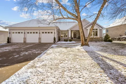 3061 Bent Tree Hills Dr, New Brighton, MN 55112