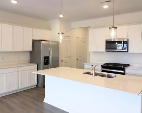 4768 Airlake Curv, Woodbury, MN 55129