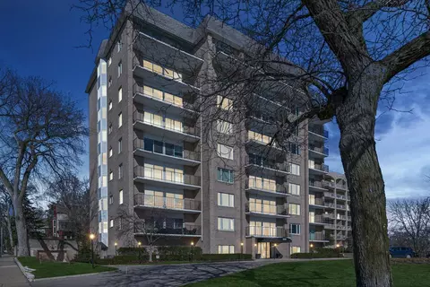 3200 W Bde Maka Ska Pkwy #202, Minneapolis, MN 55416
