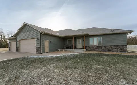 2155 Maple Leaf Ln NE, Owatonna, MN 55060