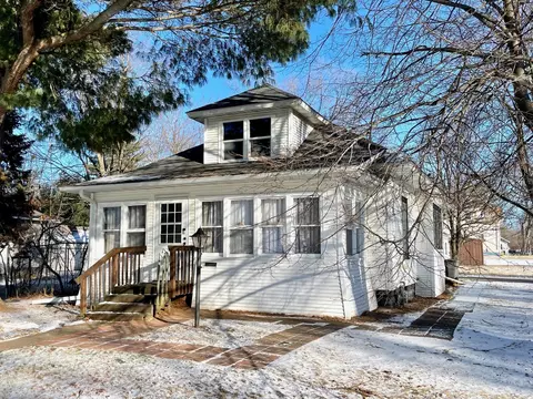 1720 6th St E, Menomonie, WI 54751