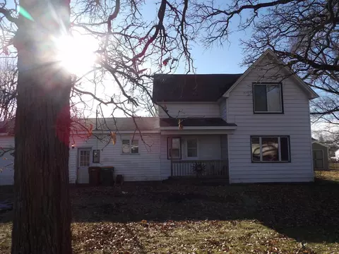 303 Center St, Freeborn, MN 56032