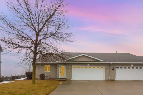 545 4th Circle Dr SE, Lonsdale, MN 55046