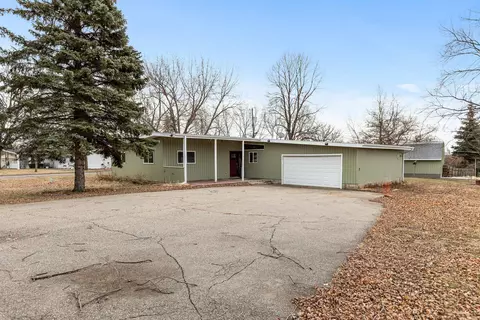 6151 160th St E, Prior Lake, MN 55372