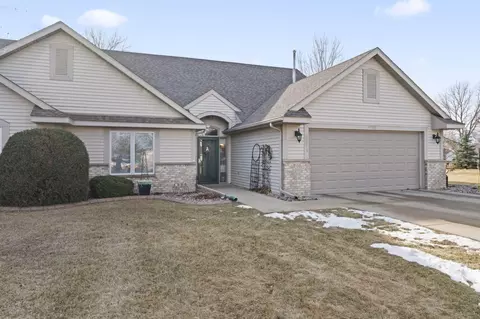 5202 Gemstone Ln NW, Rochester, MN 55901
