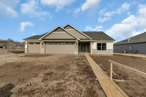 5851 Rivers Edge Dr, Saint Cloud, MN 56303