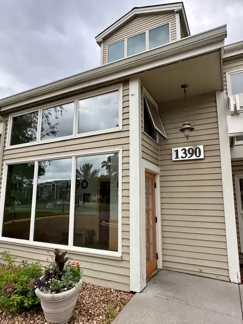 1390 Carling Dr #107, Saint Paul, MN 55108