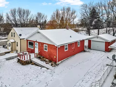 607 N Front St, Crookston, MN 56716