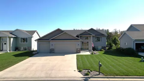 1302 20th St NE, Austin, MN 55912