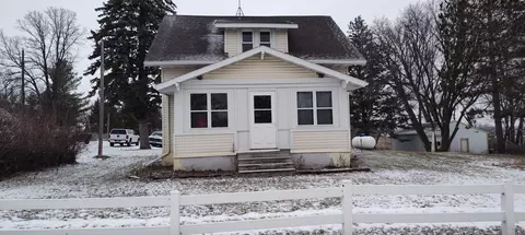 10 Eastern Ave S, Urbank, MN 56588