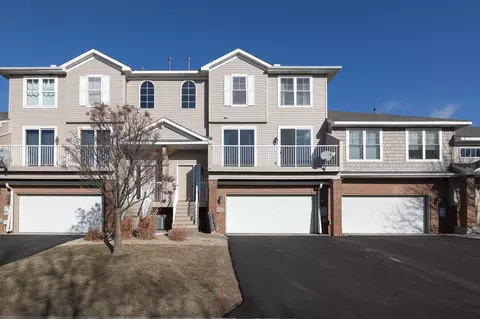 20034 Heritage Dr, Lakeville, MN 55044
