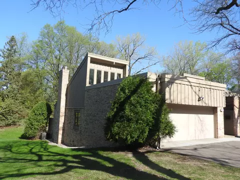 5712 Duncan Ln, Edina, MN 55436