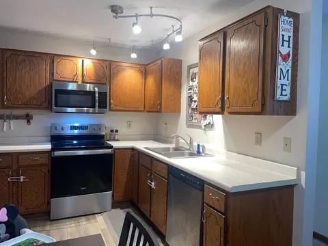 2287 Pinehurst Ln, Stillwater, MN 55082