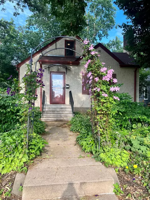 3118 Zenith Ave N, Robbinsdale, MN 55422
