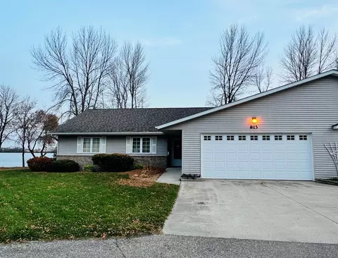 813 W 4th St, Morris, MN 56267