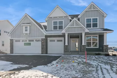 2098 Norway Ln, Lino Lakes, MN 55038