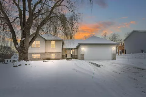 1294 County Road B E, Maplewood, MN 55109