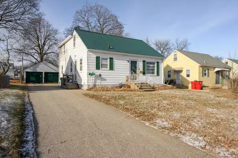 319 18th Ave SW, Rochester, MN 55902