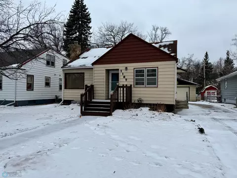 1107 12th St S, Moorhead, MN 56560