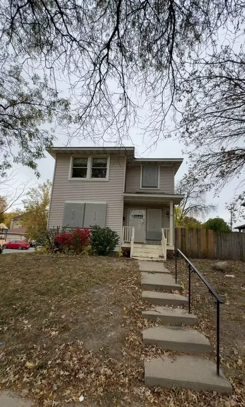 1313 Irving Ave N, Minneapolis, MN 55411