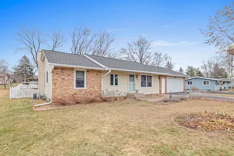 616 Lemon St N, Hudson, WI 54016