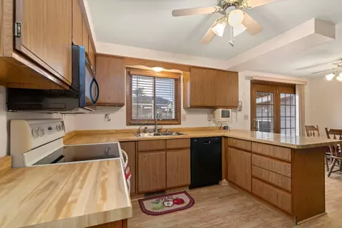 801 S 14th St, La Crescent, MN 55947 photo 6