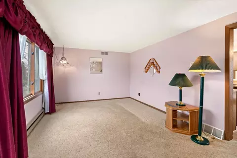 801 S 14th St, La Crescent, MN 55947 photo 3