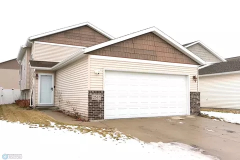2567 54th Ave S, Fargo, ND 58104