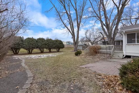 902 Willow Ave, Marshall, MN 56258 photo 5