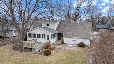 902 Willow Ave, Marshall, MN 56258 photo 3