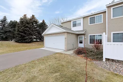 1183 Highpoint Curv, Shakopee, MN 55379