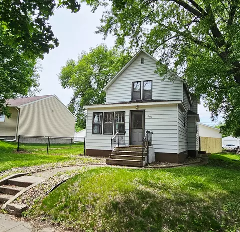 809 N 7th St, Montevideo, MN 56265