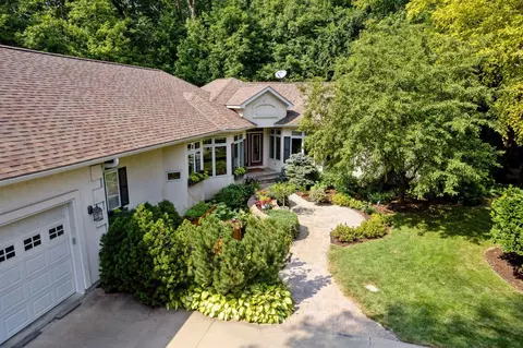 2857 Timberview Trl, Chaska, MN 55318