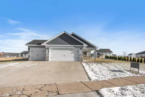 458 Highland Dr, Ellsworth, WI 54011