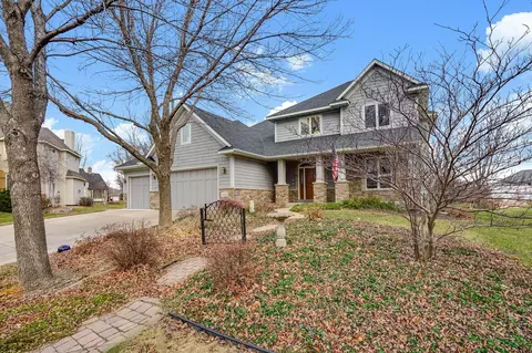 2443 River Shore Ct, Hastings, MN 55033