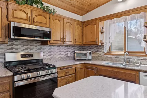 Kitchen - 11027 Xylon Ave N, Champlin, MN 55316 photo 4 of 4