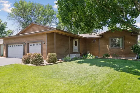 11027 Xylon Ave N, Champlin, MN 55316