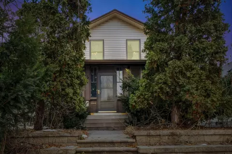 1363 Saint Clair Ave, Saint Paul, MN 55105