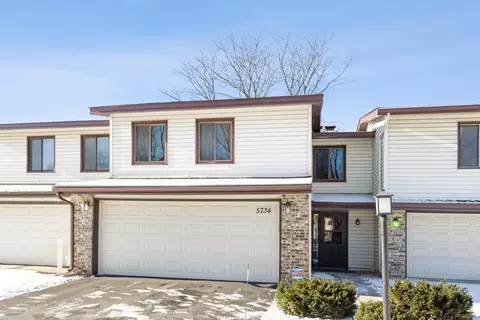 5734 Hyland Courts Dr, Bloomington, MN 55437