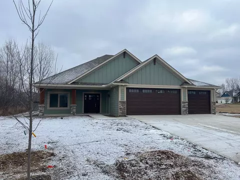 2005 Legacy Dr, Faribault, MN 55021