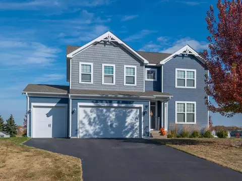 6035 Upper 179th St, Lakeville, MN 55044